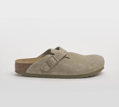 BIRKENSTOCK UNISEX Unisex BOSTON SUEDE LEARTHER FADED KHAKI 36, 37-2, 38-2, 39-2, 40, 41-2, 42, 43-2, 44-2, 45-2 immagine n. 1/5